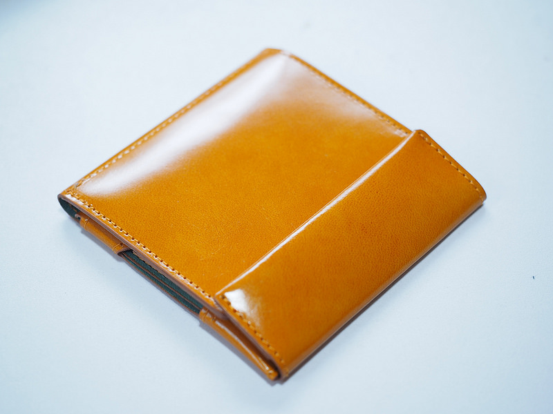 アブラサス abrasus 薄い財布 ガラス加工レザー イエロー
